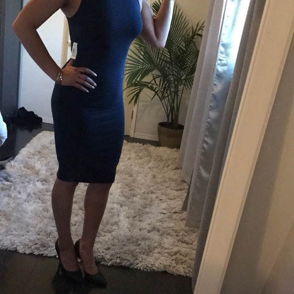 Dress - Picture 2 of 5